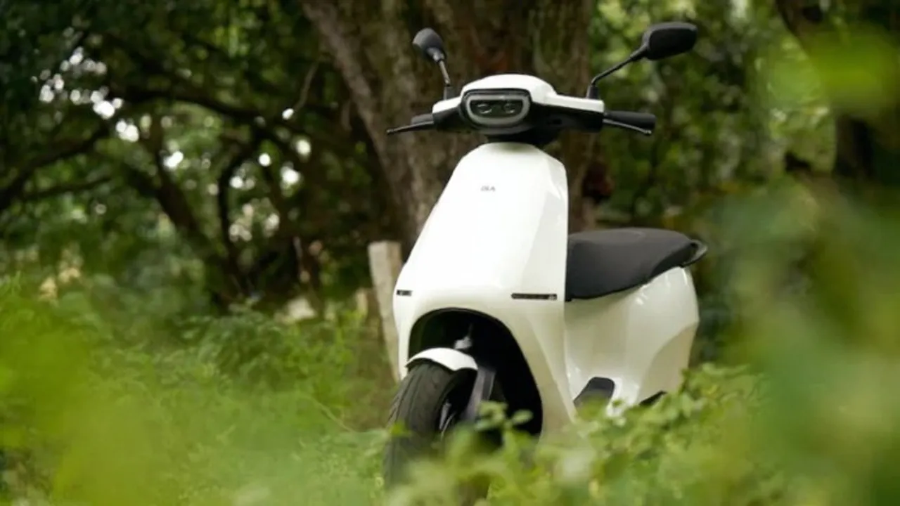 Safety, performance top concerns for electric scooter buyers: Survey