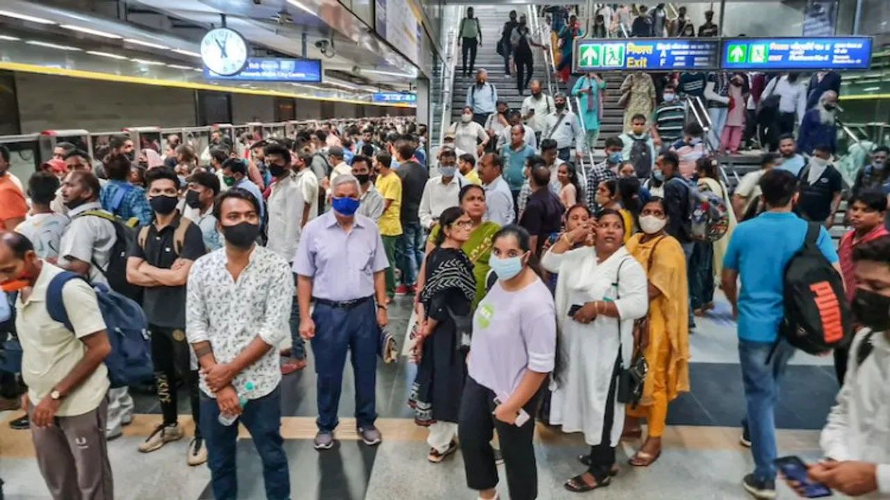Rush at Rajiv Chowk Metro station as services disrupted due to 'suicide' on Yello line