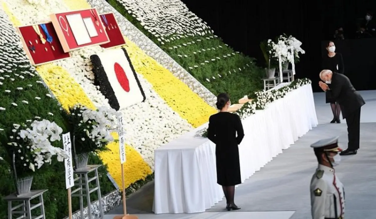 Prime Minister Narendra Modi pays floral tribute to Former Japanese Prime Minister Shinzo Abe