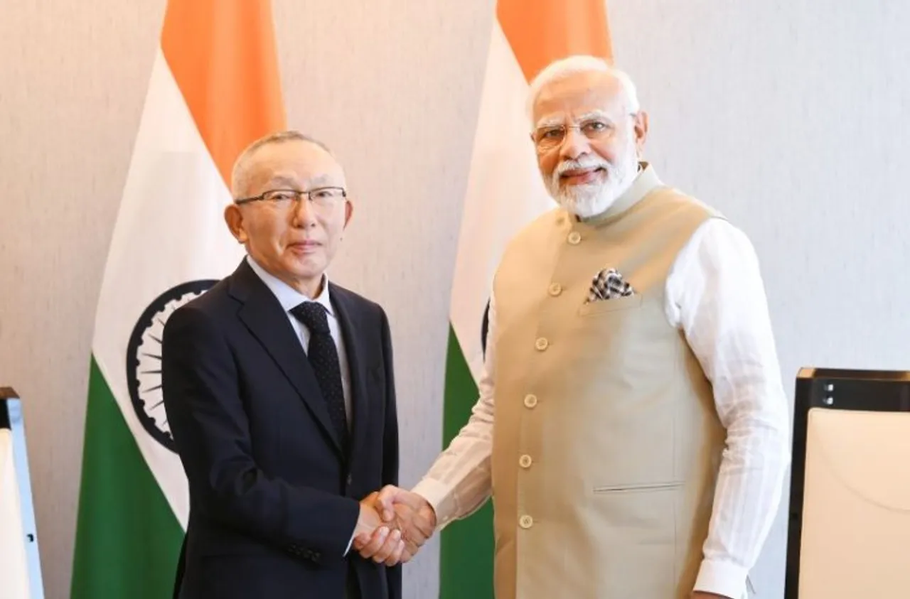 Prime Minister Narendra Modi on Monday met the CEO of Japanese clothing brand Uniqlo