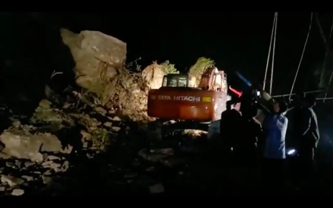 Part of tunnel on J-K highway collapses in Ramban; 4 injured, several trapped