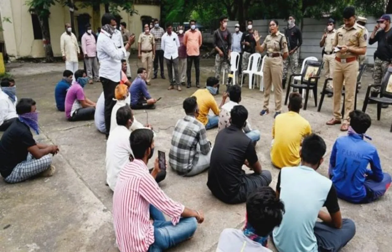 SP Satpute undertaking counselling sessions in rural Solapur to stop the illegal sale of liquor 