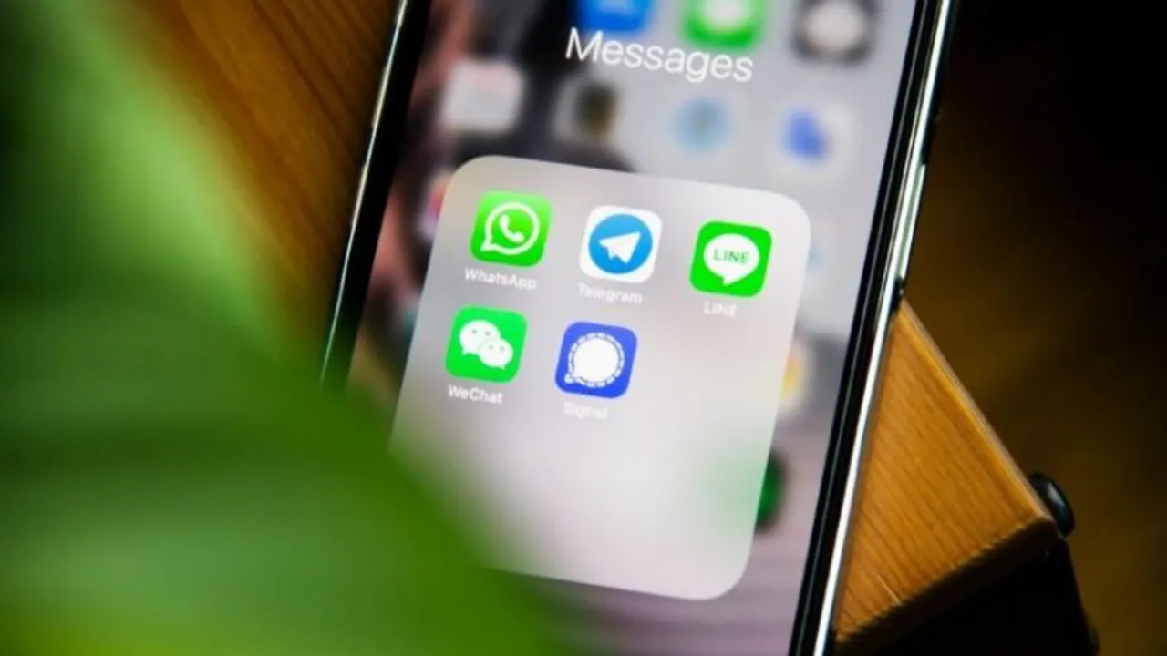 Govt proposes to bring internet calling, messaging apps under telecom licence