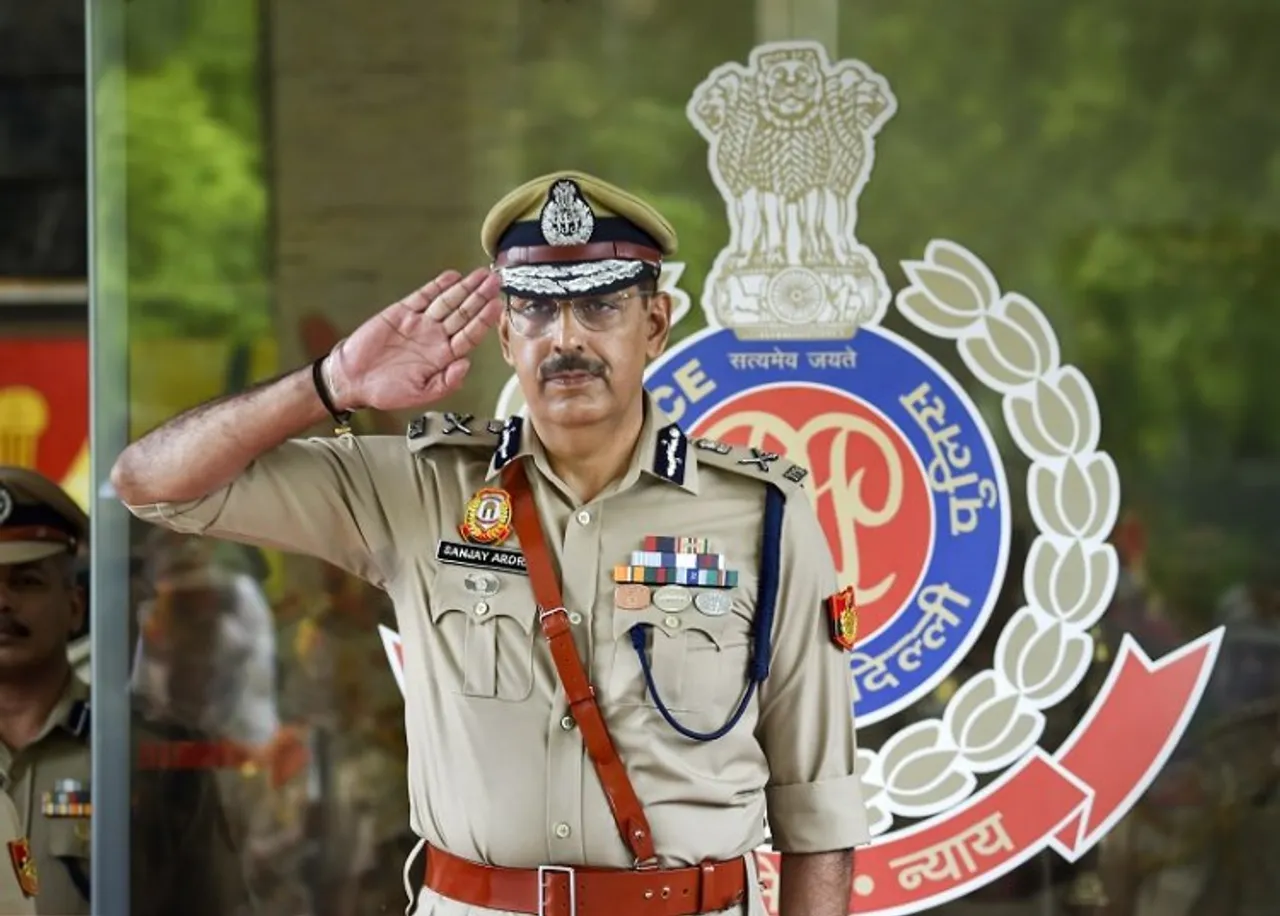  Sanjay Arora, a Tamil Nadu-cadre IPS officer who headed the paramilitary force ITBP, receives a guard of honour before taking charge as Delhi's Commissioner of Police, in New Delhi