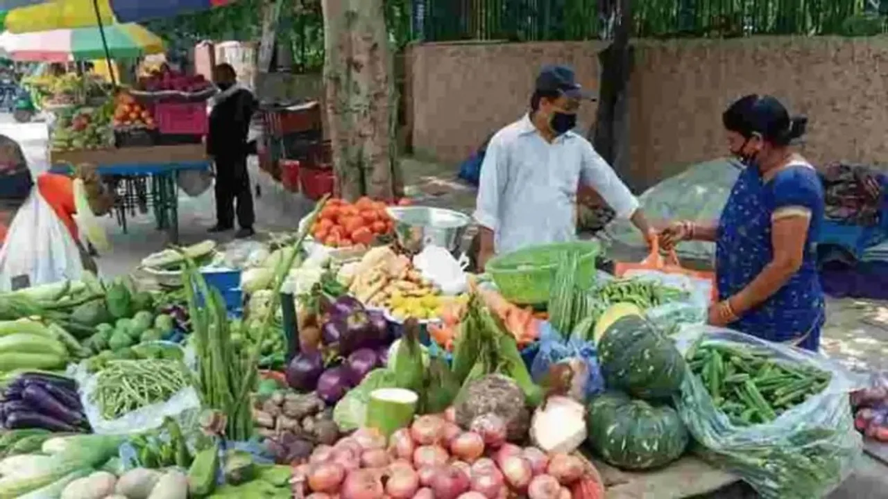 Average prices of 11 essential food items fall 2-11 pc in last one month: Govt