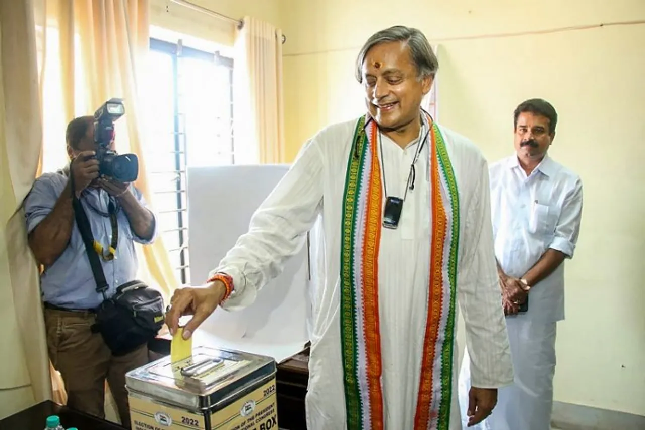 Shashi Tharoor casting his vote