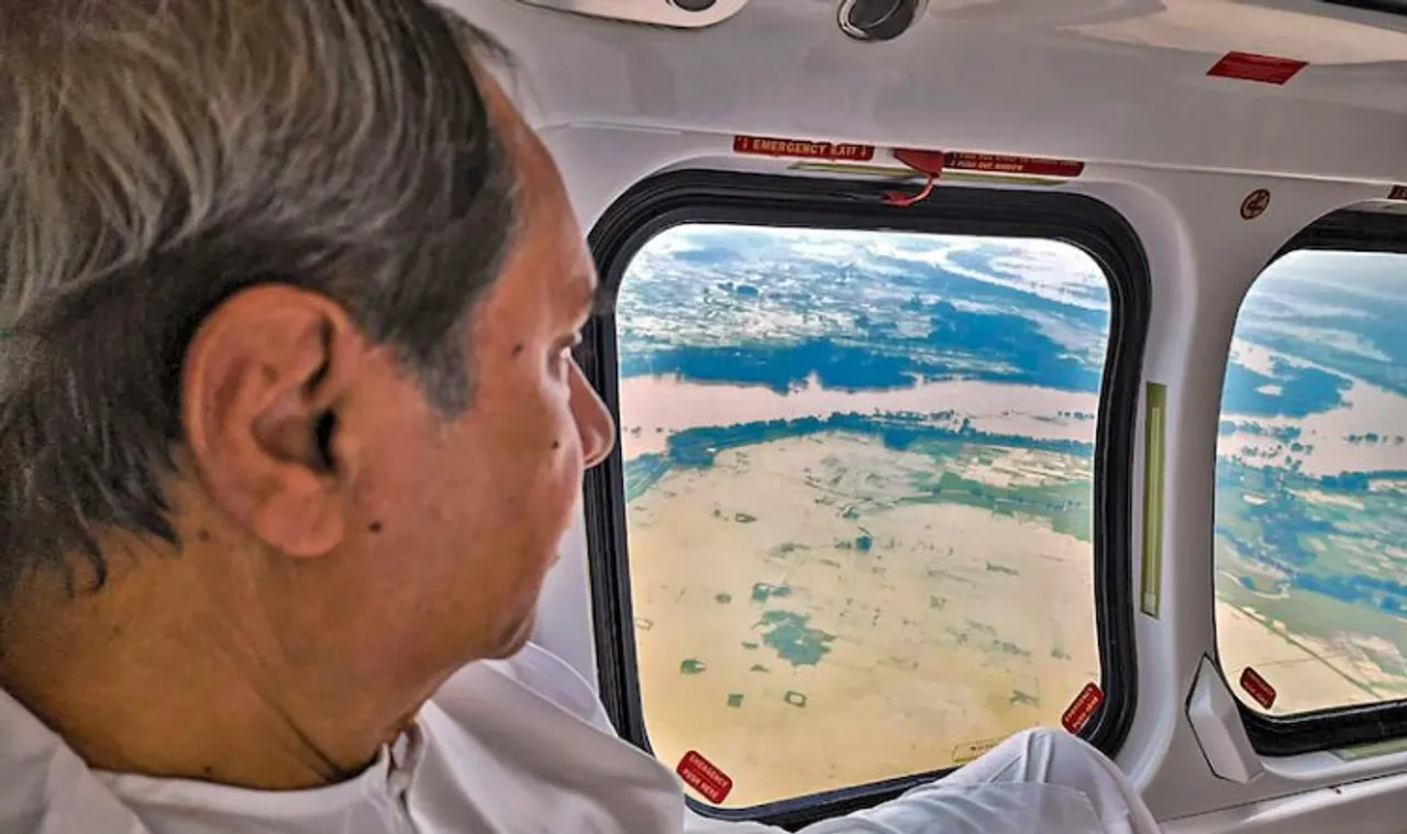 Odisha CM Naveen Patnaik conducts an aerial survey of flood-affected areas of Khordha, Puri, Cuttack, Jagatsinghpur and Kendrapara districts in Odisha