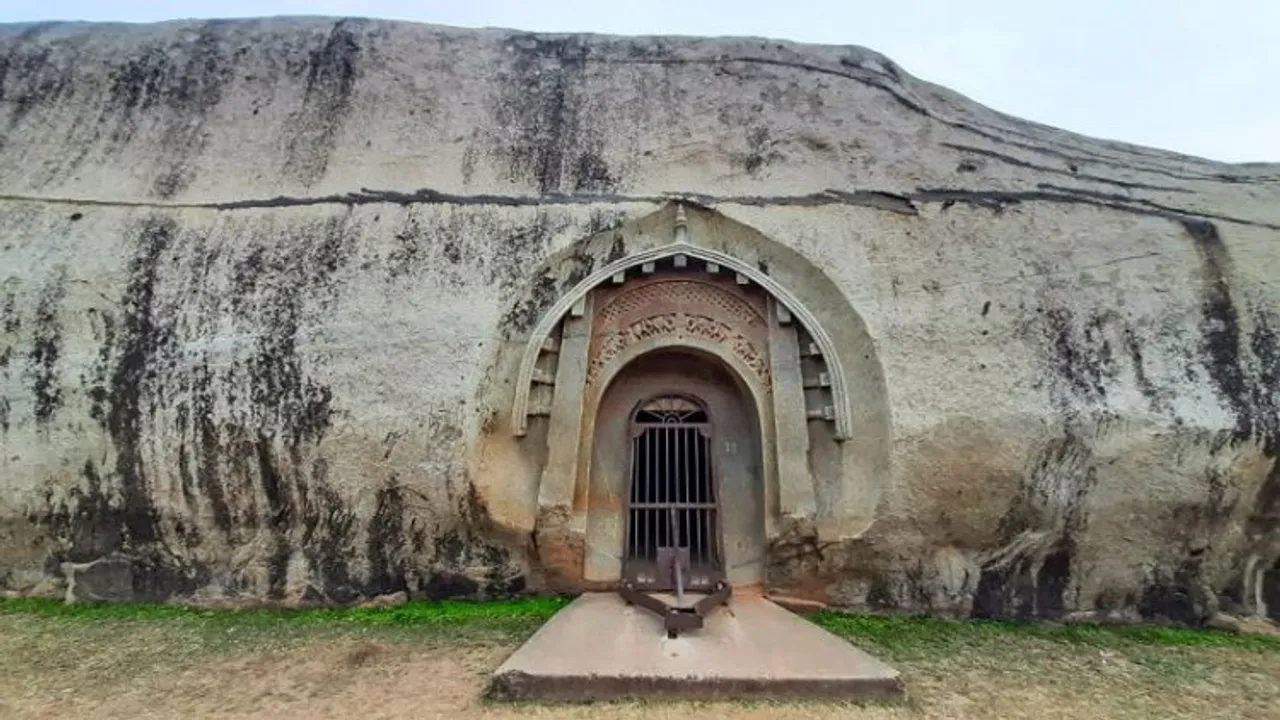 ASI (Patna) is seeking world heritage status for 'Barabar and Nagarjuni caves' of the Mauryan period