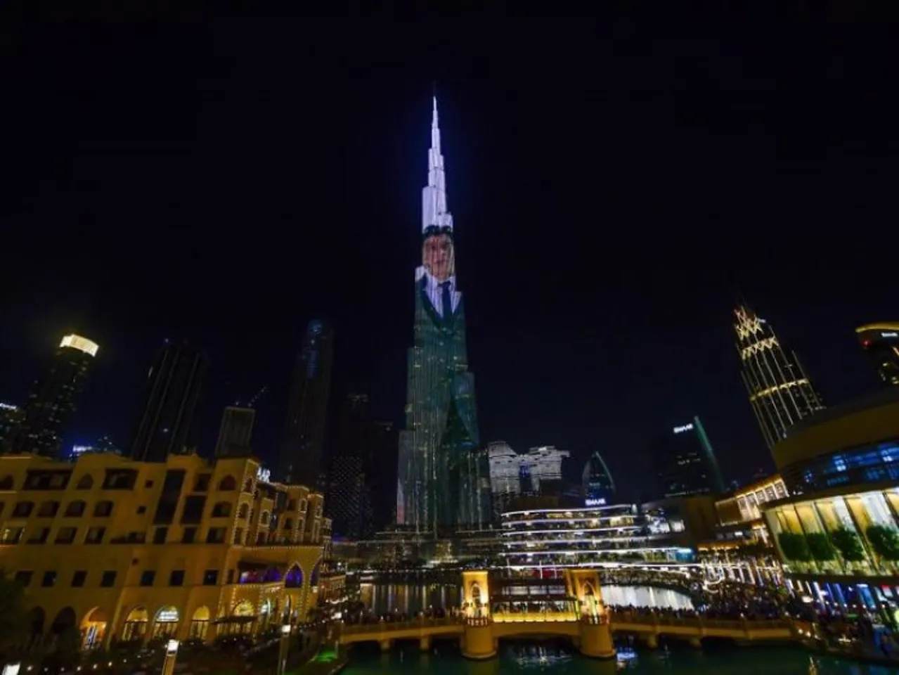 Shah Rukh Khan lit up the Burj Khalifa