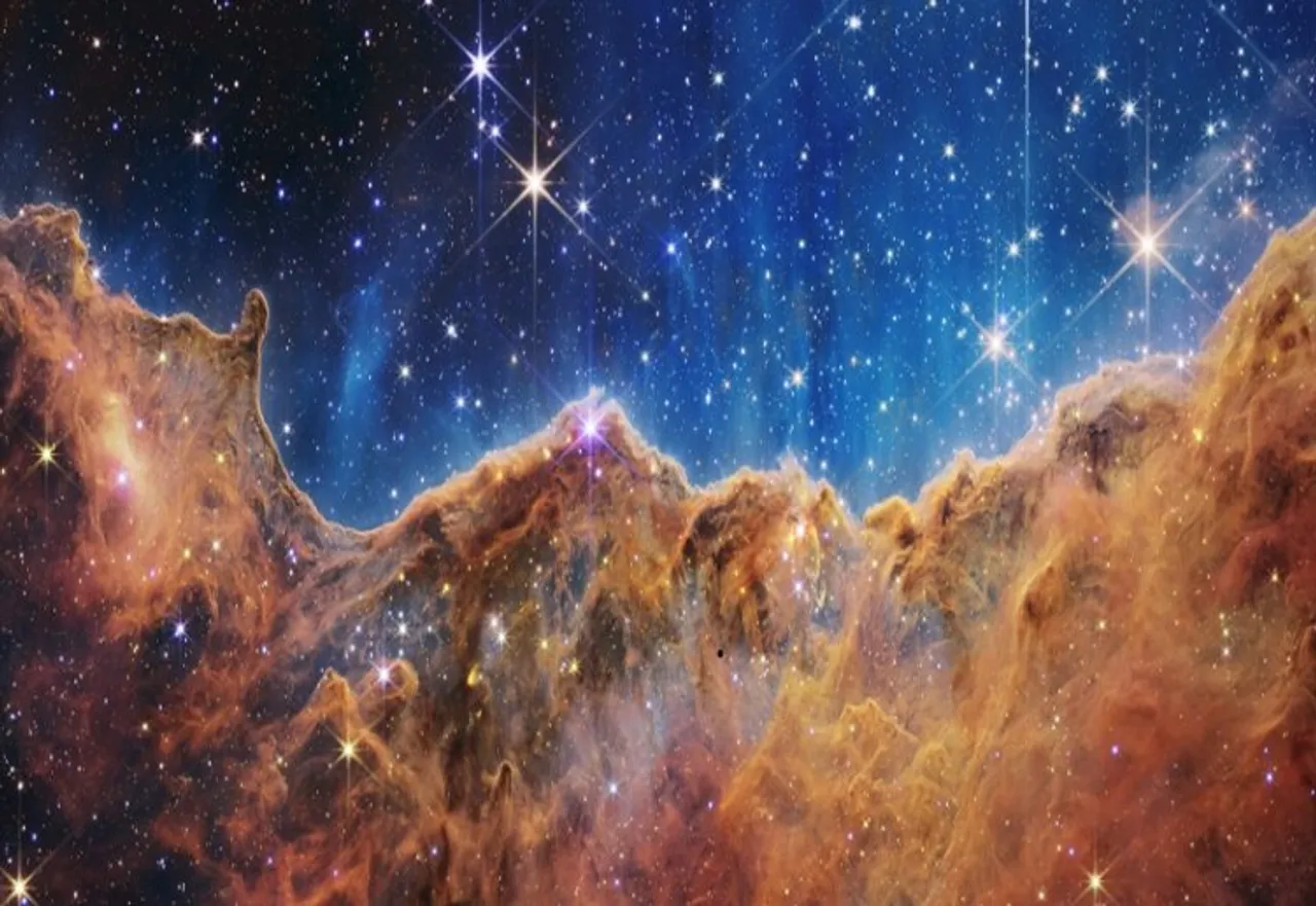 Webb views the 'cosmic cliffs' of Carina Nebula – Spaceflight Now