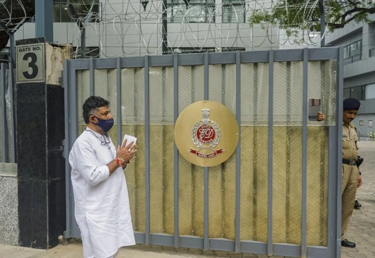 DK Shivakumar at ED office in Delhi 