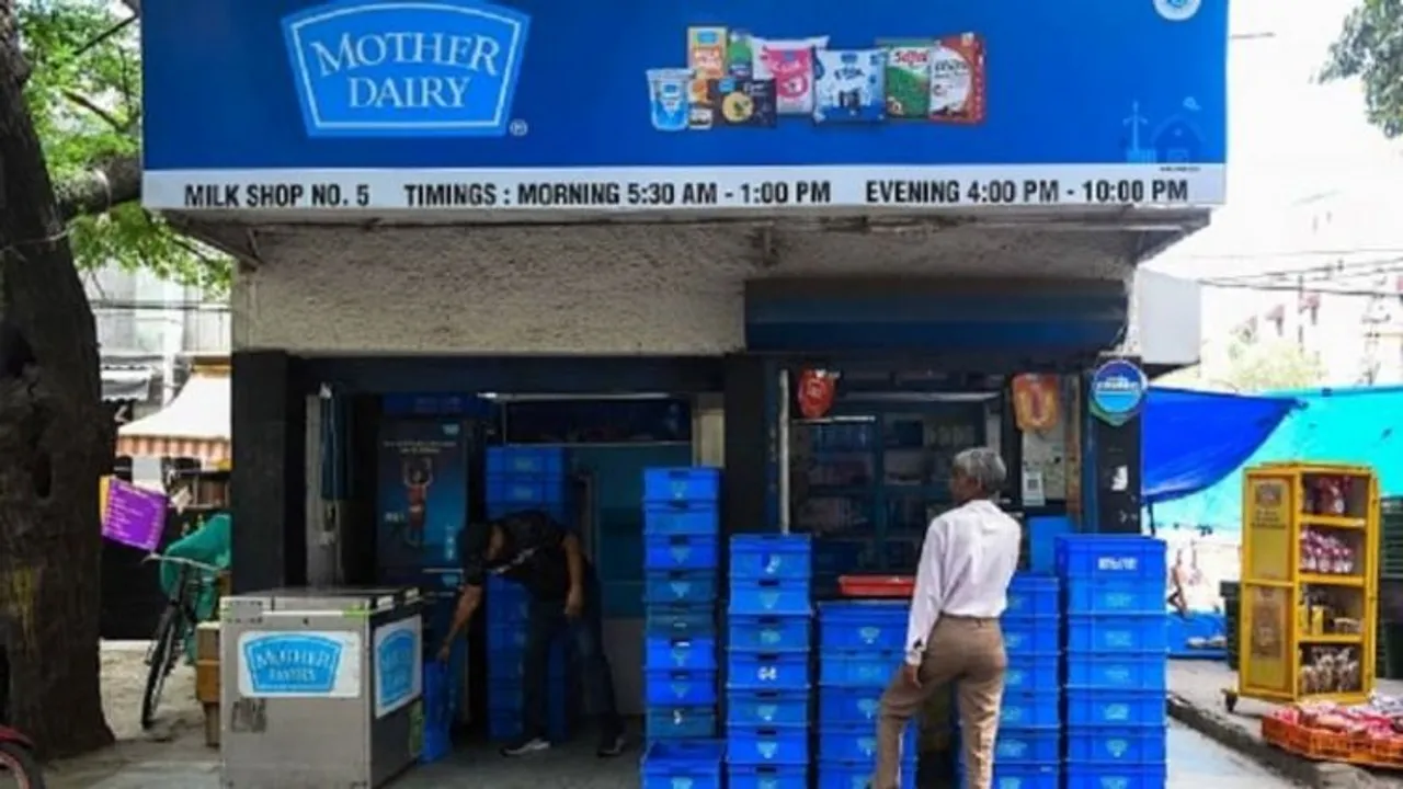 Mother Dairy milk shop