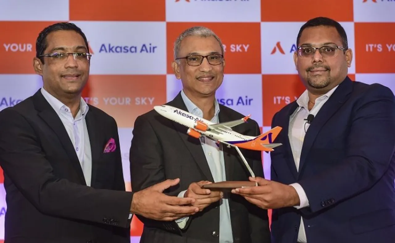 Akasa Air CEO Vinay Dube (centre) flanked by Akasa Air co-founders Belson Coutinho (right) and Praveen Iyer (left) during a press conference in New Delhi, Thursday