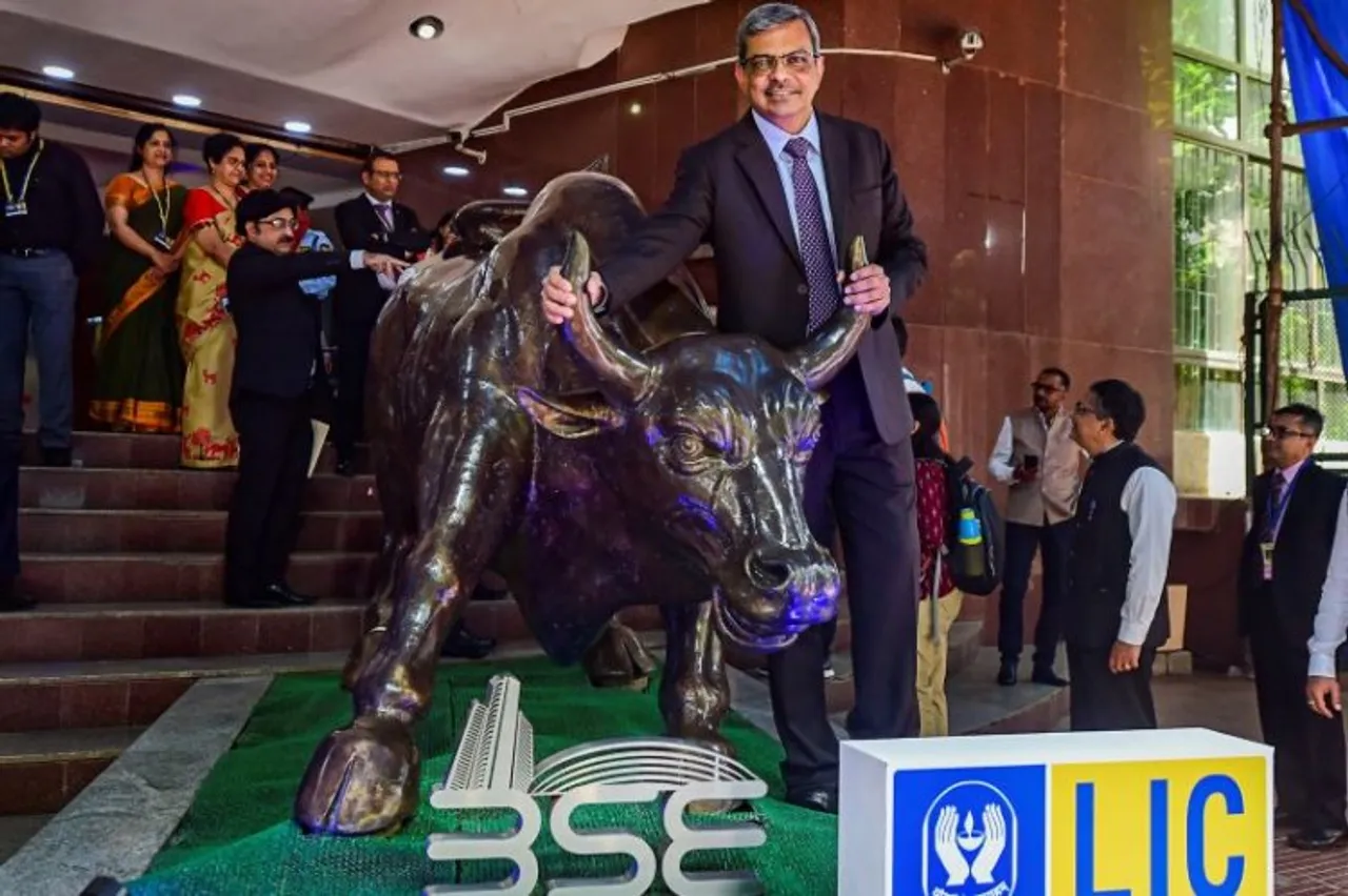 Sensex zooms 1,345 pts to reclaim 54,000 mark amid global stocks rally