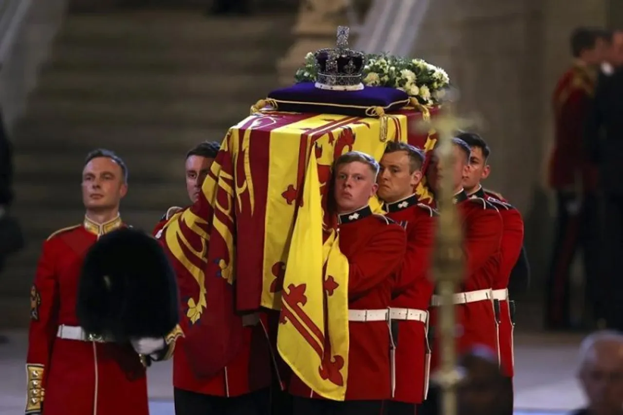 The Royal guards carrying Queen Elizabeth II coffin at the Westminster Hall