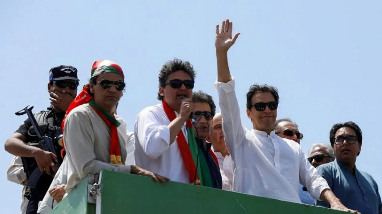 Imran Khan leading protest march to Islamabad (File photo)