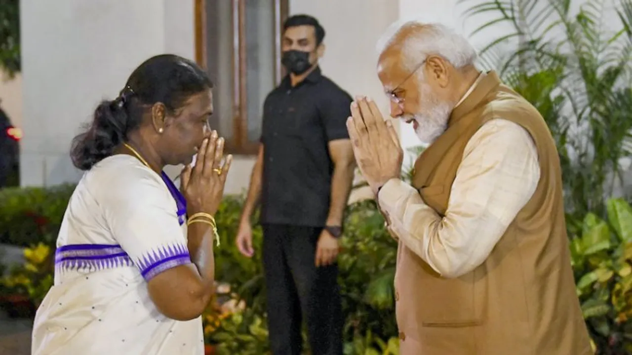 PM Modi and president-elect Droupadi Murmu greeting each other