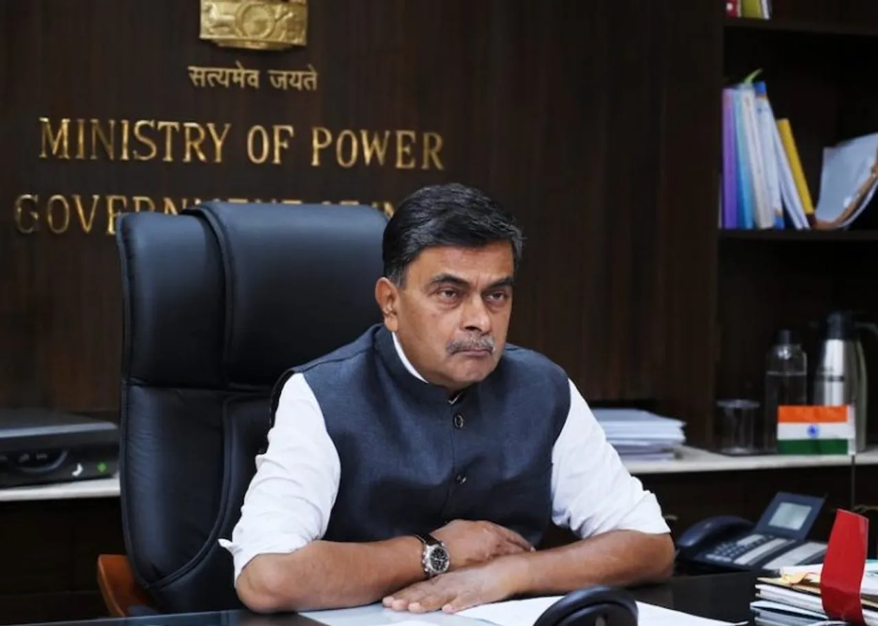 Union Power and New renewable Energy Minister R K Singh (File photo)