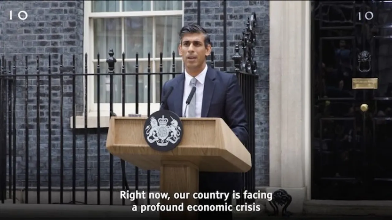 Rishi Sunak addressing the country from 10 Downing Street