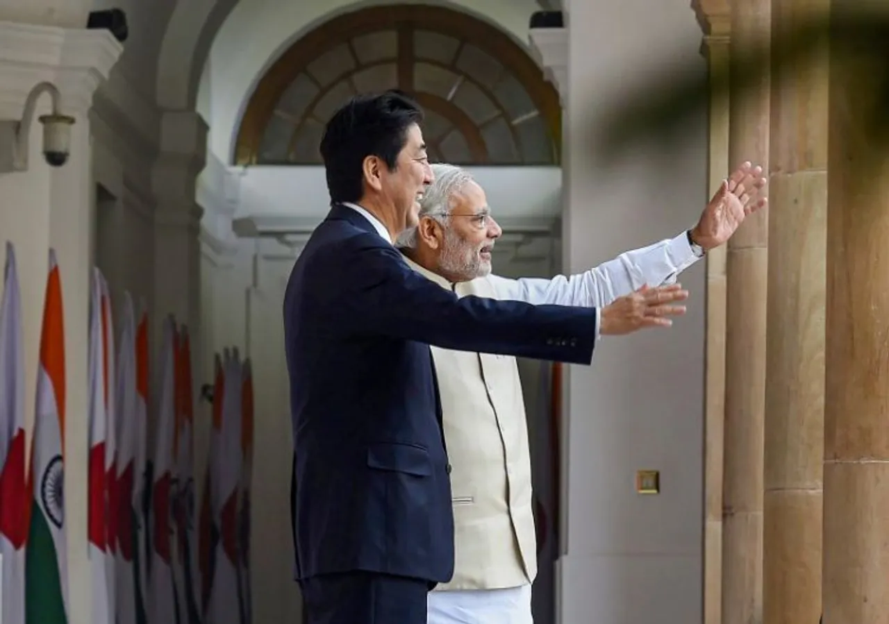 Former Japanese Prime Minister Shinzo Abe and Prime Minister Narendra Modi (File photo)