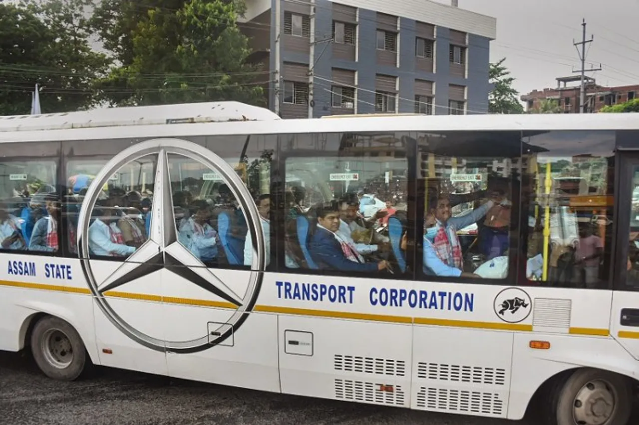 Rebel Shiv Sena MLAs aboard a bus leave from Radisson Blu hotel, in Guwahati