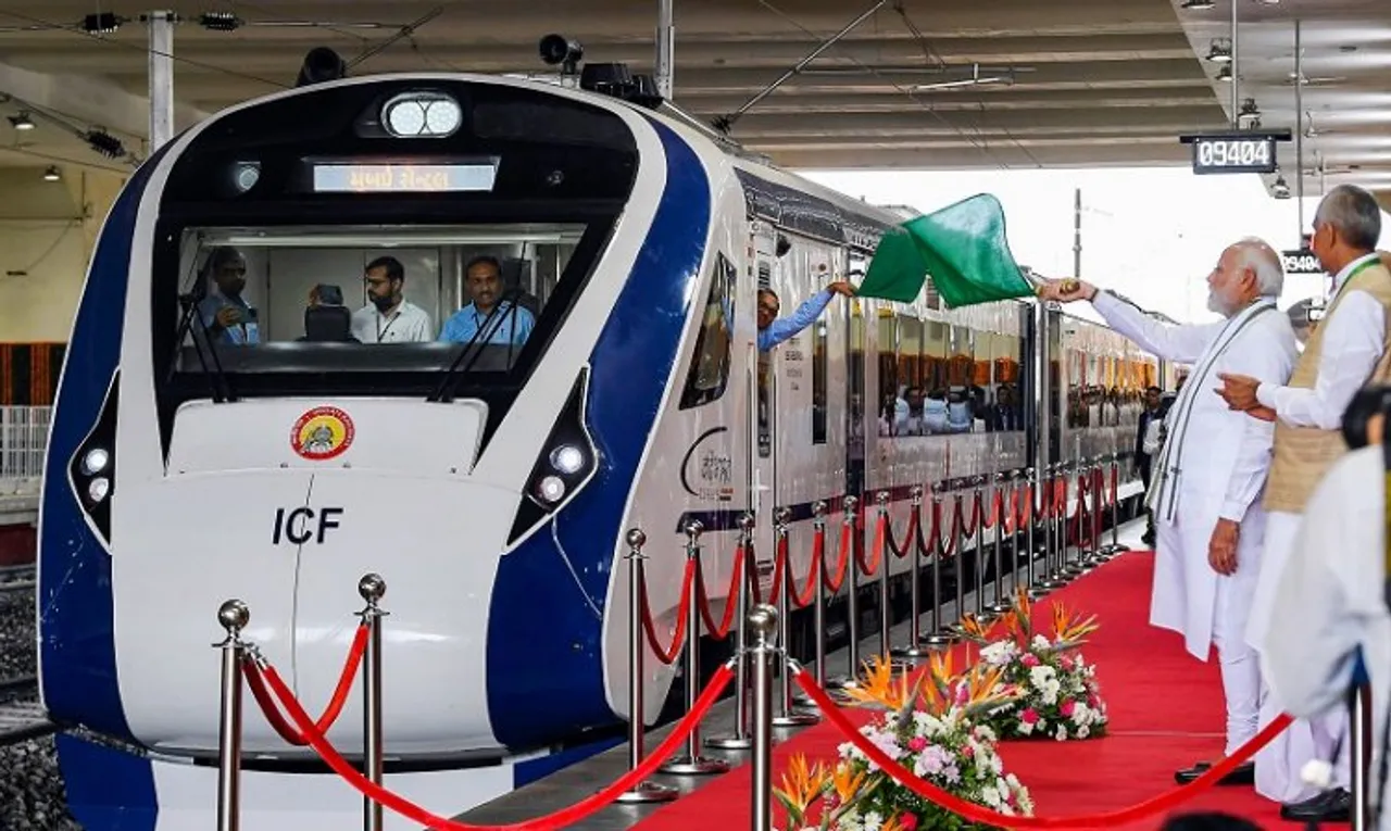 Narendra Modi flags off Vande Bharat Express train