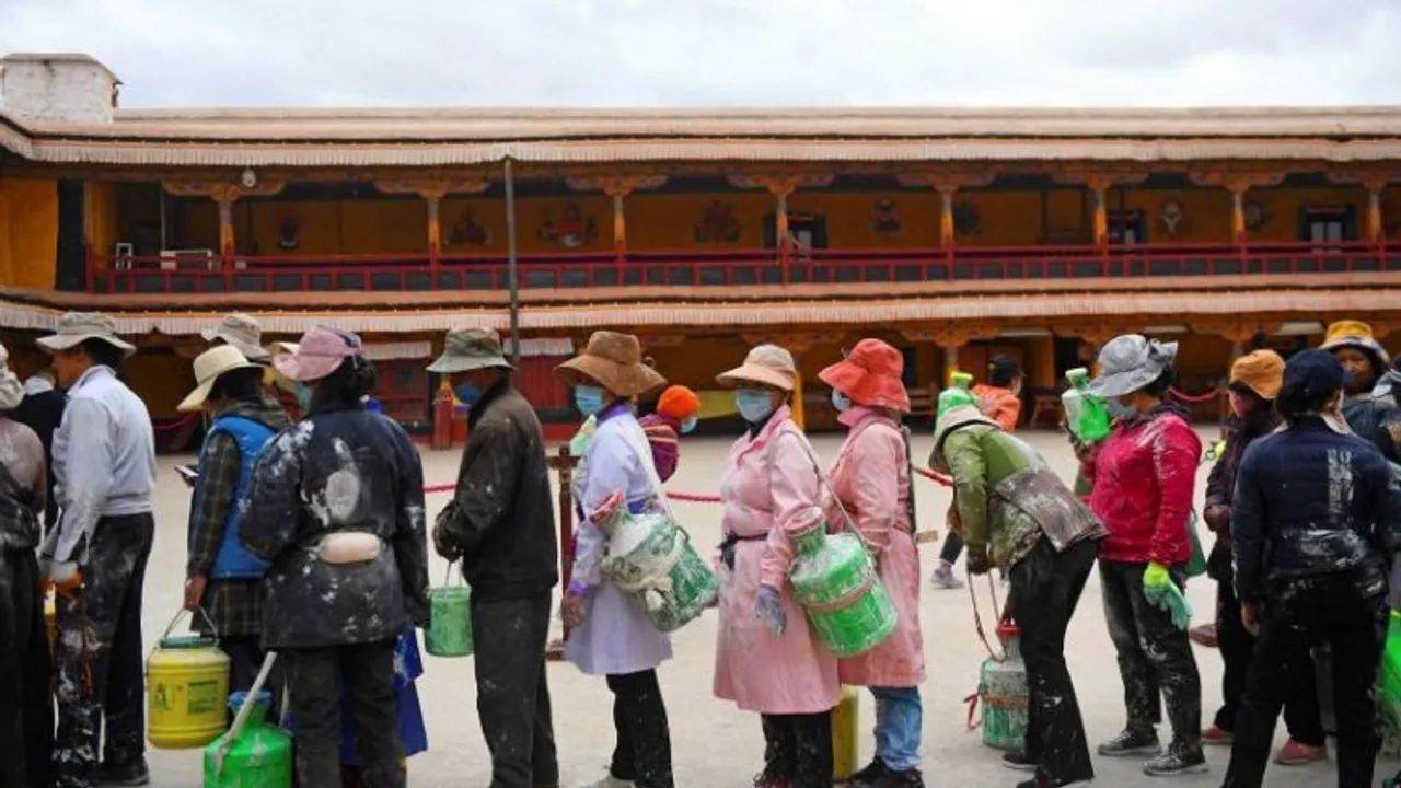 Tibet's provincial capital Lhasa battles acute food shortage amid COVID-19 outbreak: Report