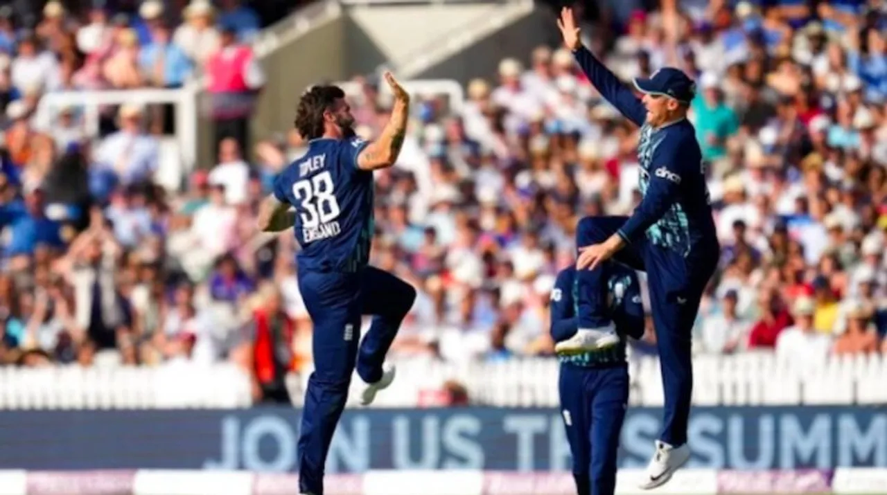 England beat India by 100 runs in 2nd ODI