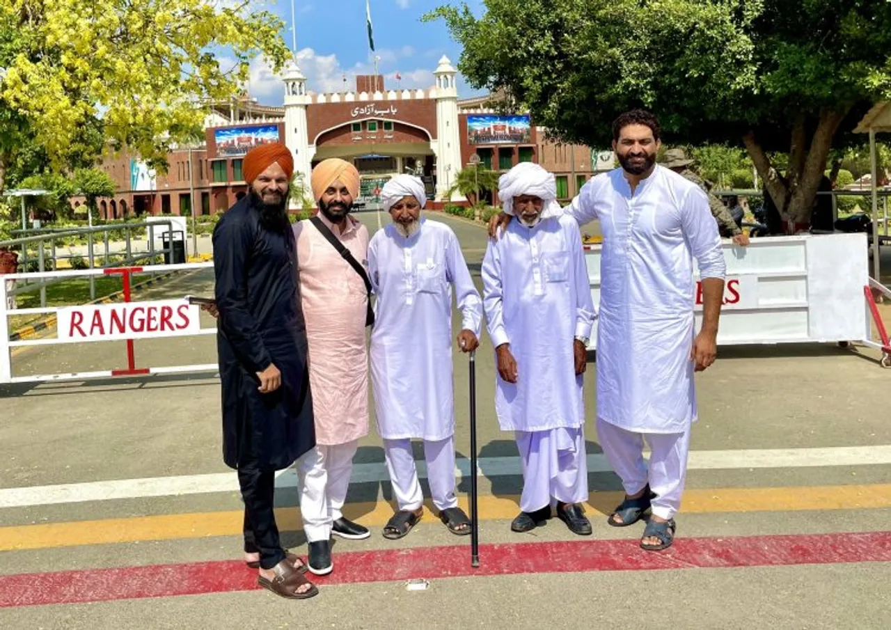 Nasir Dhillion (right) and Pupinder Singh Lovely (left) along with Sikka Khan and Muhammed Siddique who they helped reunite after 74 years