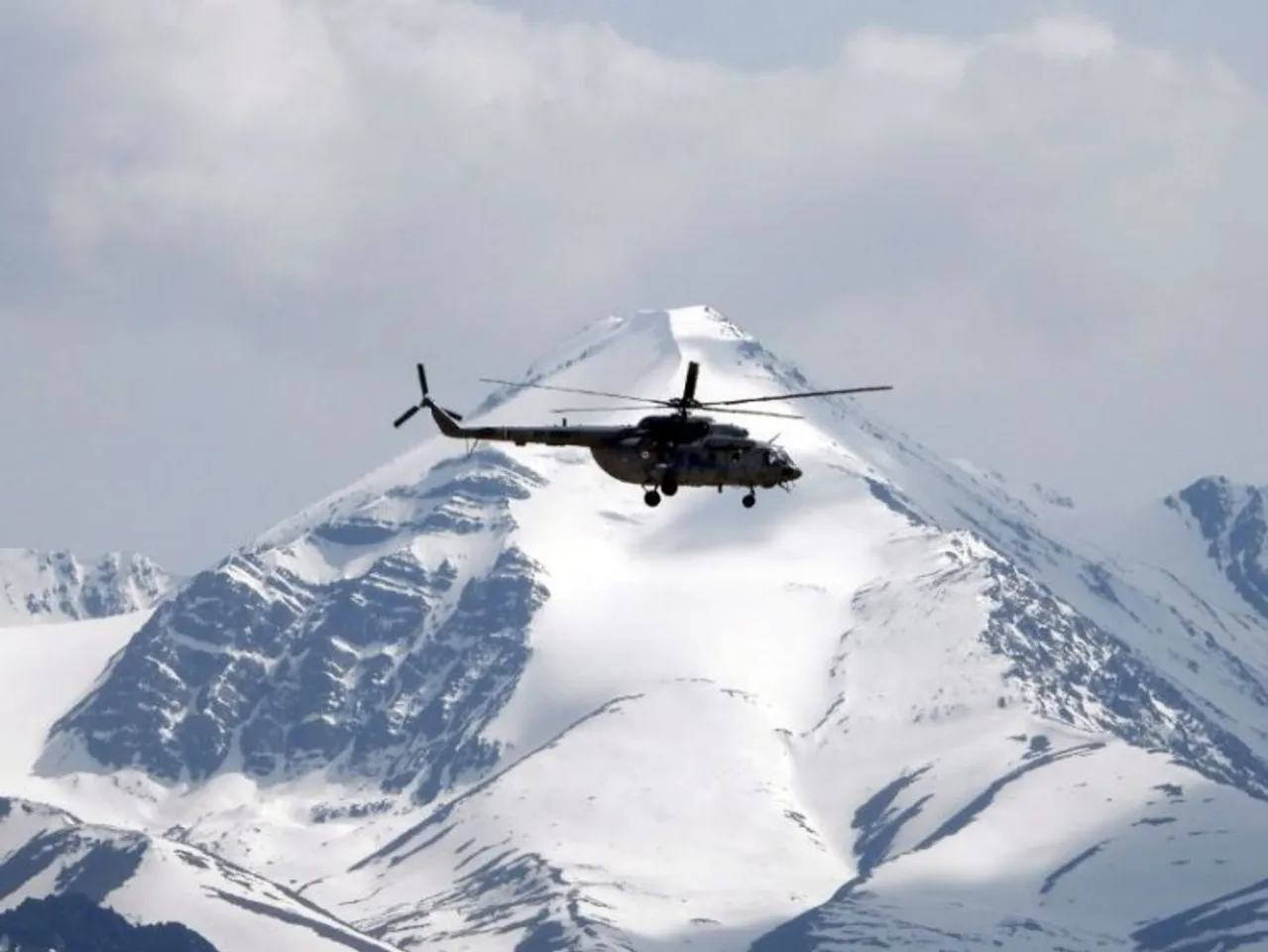 Helicopter services open for tourists in Ladakh