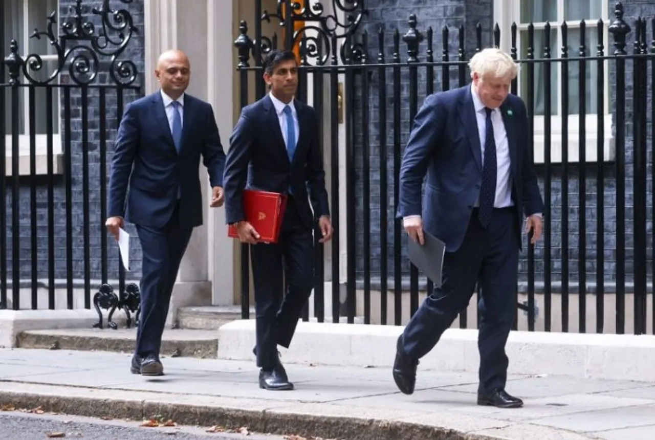 Boris Johnson with Rishi Sunak and Sajid Javid (File photo)