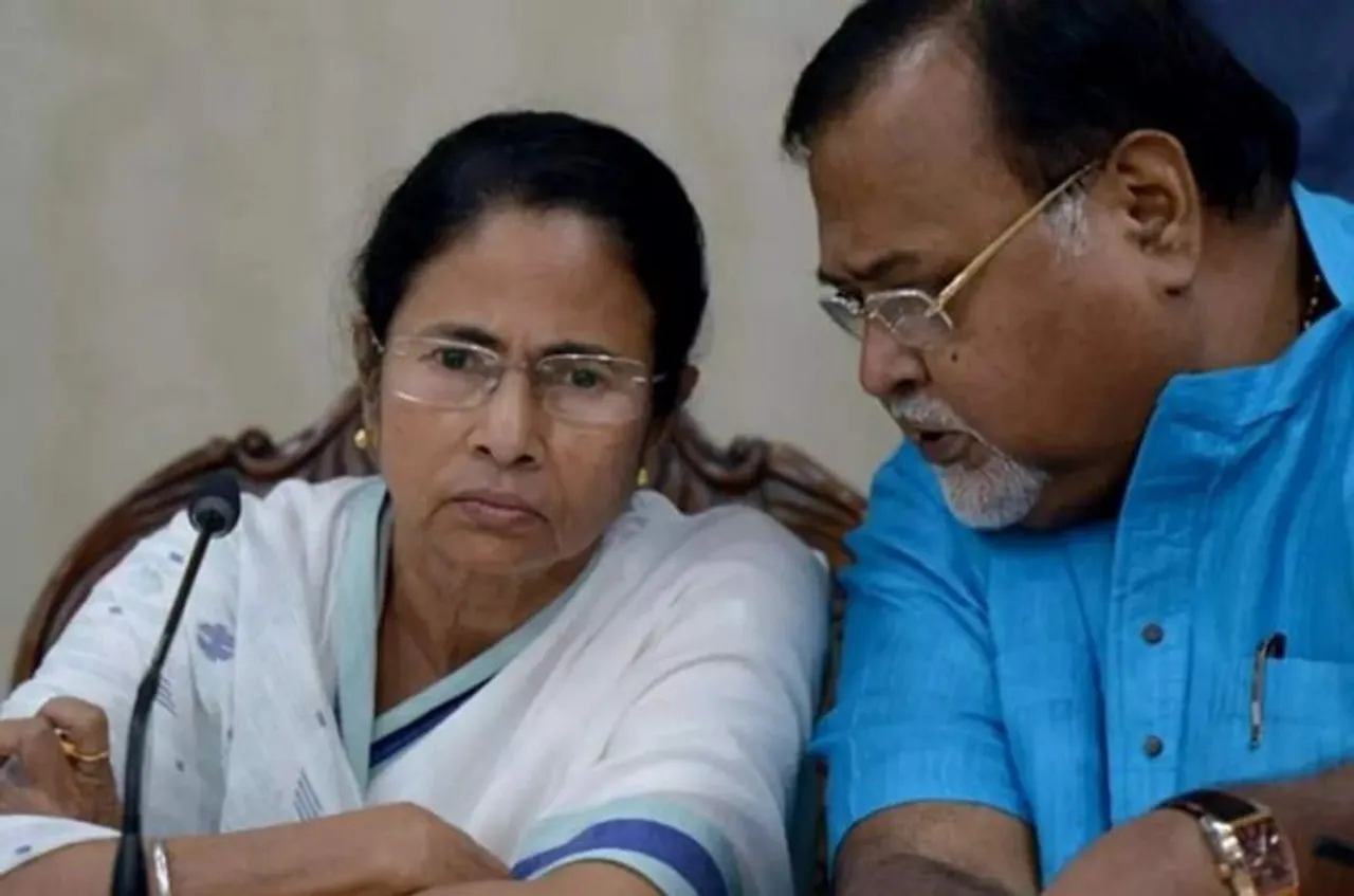 Arrested Bengal minister Partha Chatterjee with Mamata Banerjee (File photo)