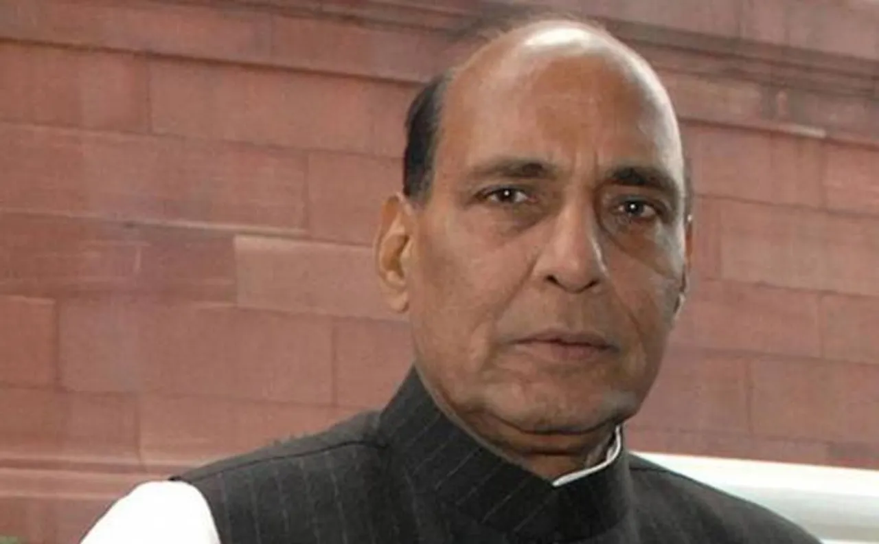 Rajnath speaks to Mehbooba; discusses Kashmir situation