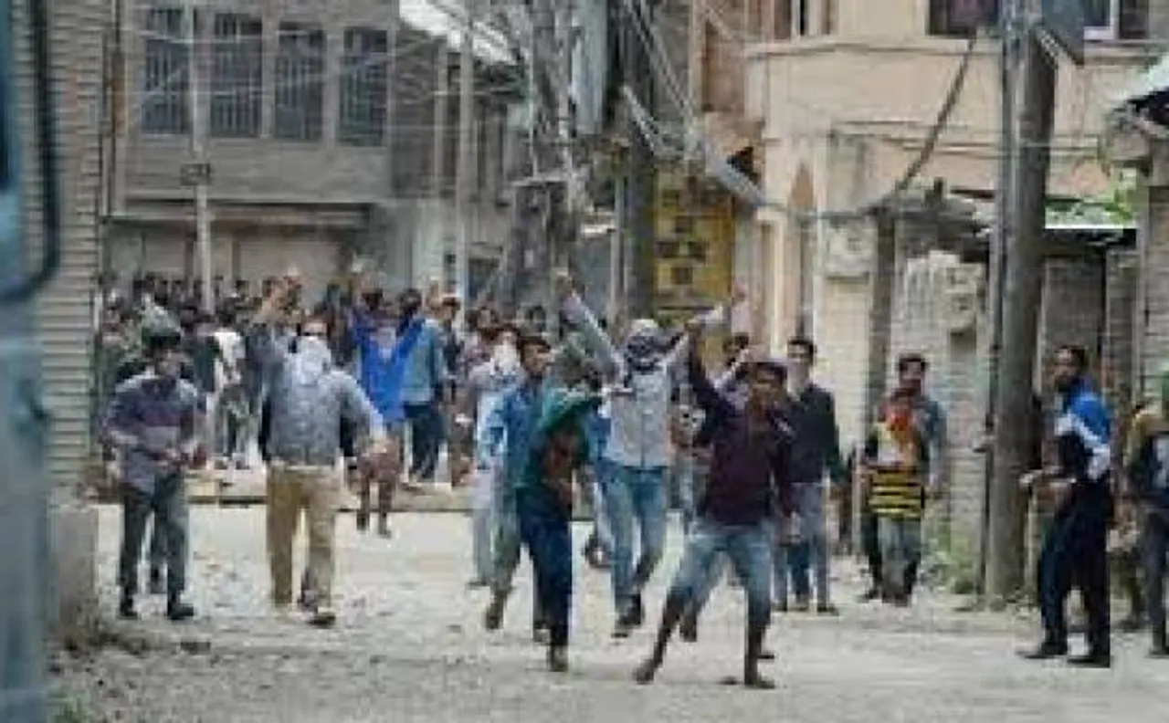 Jammu & Kashmir by-elections: Separatists call for two-day shutdown against clashes