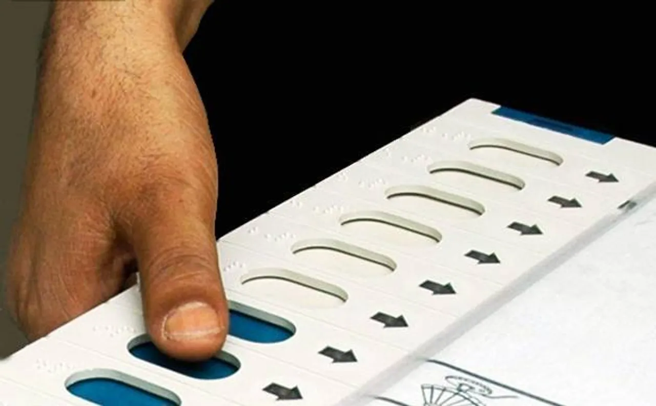 MCD polls: Delhi EC issues notice to 2 channels for airing opinion polls