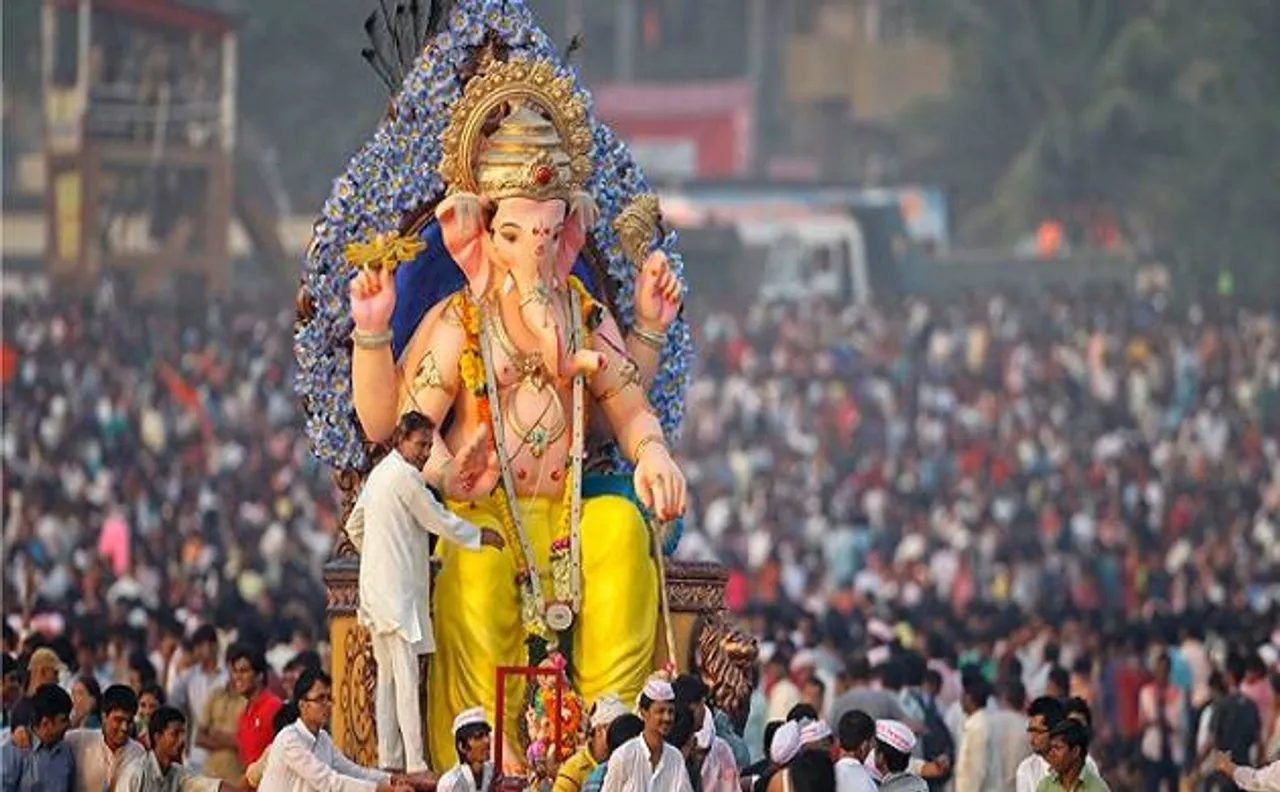 Top 7 Bollywood songs that will set the mood for Ganesh Chaturthi