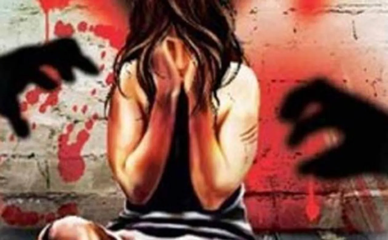 21-year-old techie jumps off from train to escape molesters in Andhra Pradesh