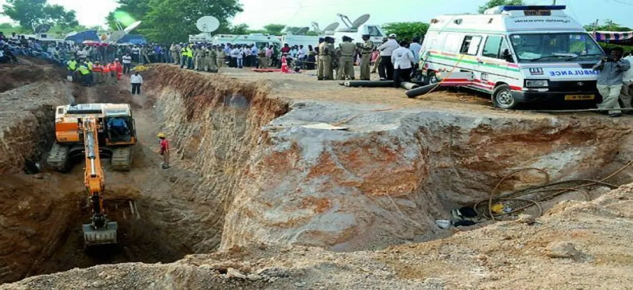 5-year-old boy slipped into 100-feet-deep borewell in Mathura, rescue operations on