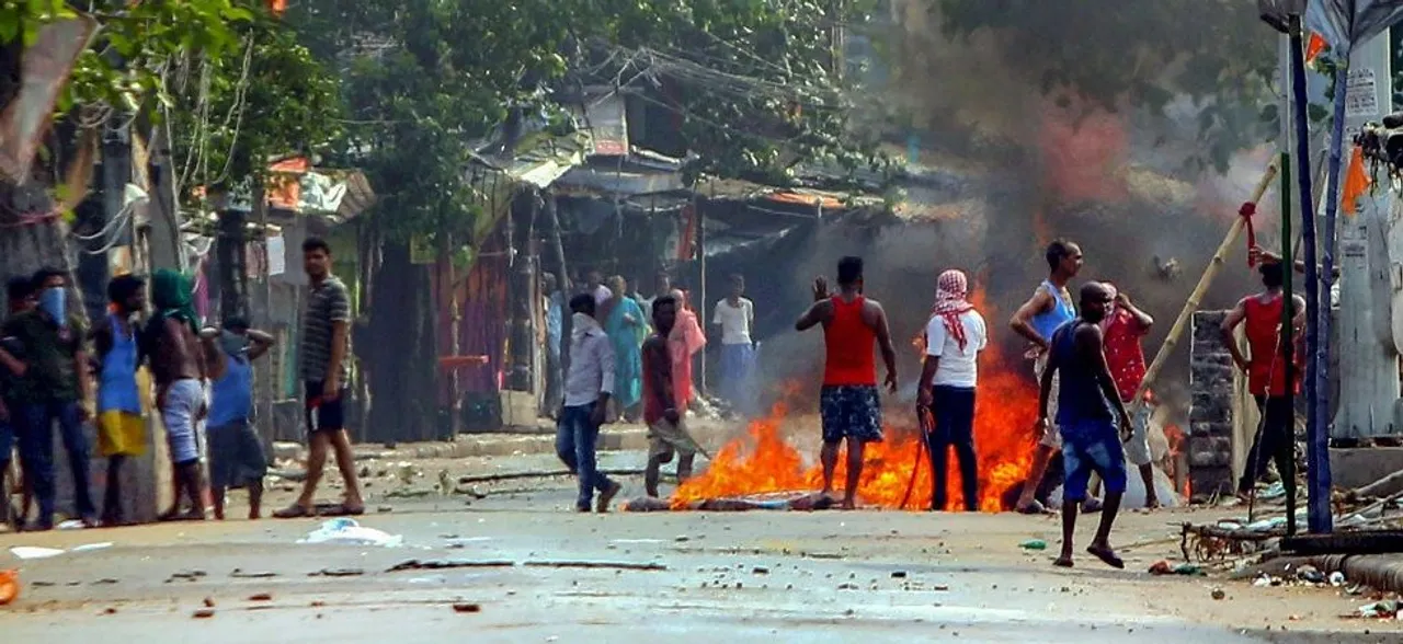 Poll violence in Bengal continues, BJP leader Arjun Singhâ€™s convoy attacked 