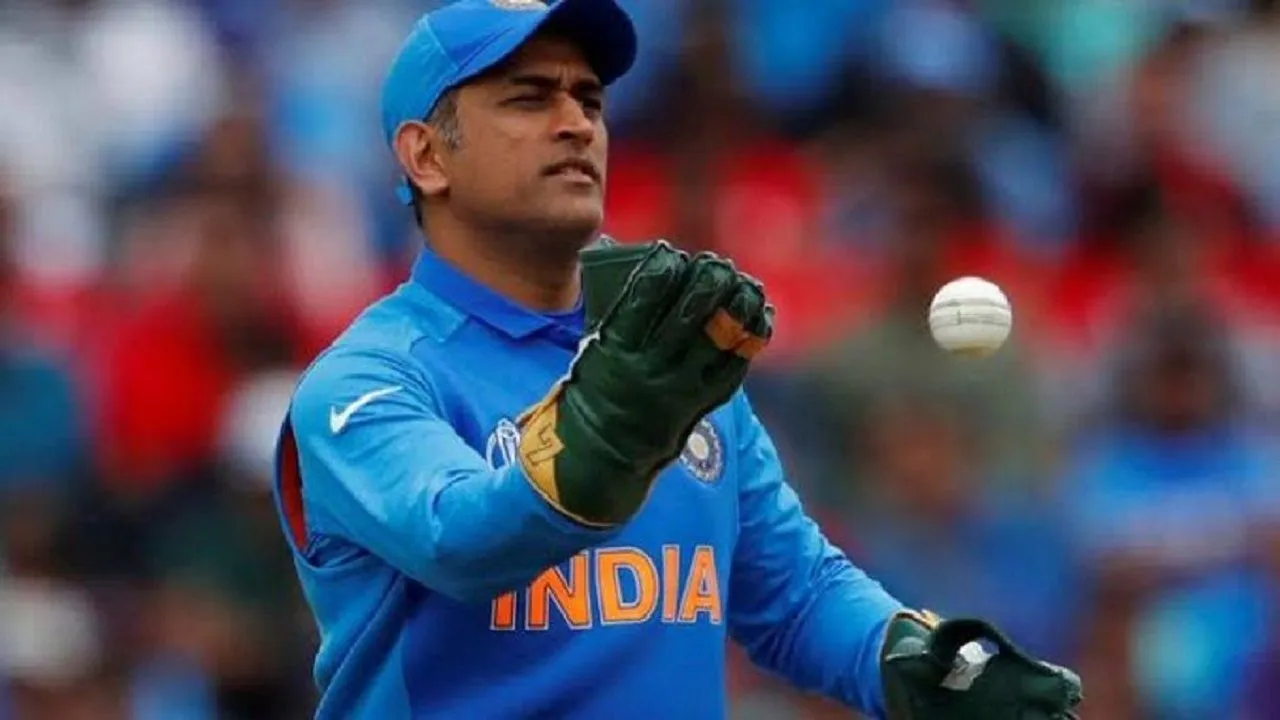 Dhoni Unlikely To Commentate In Day-Night Test