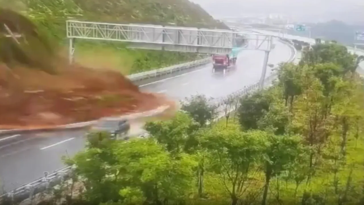 China Landslide Video