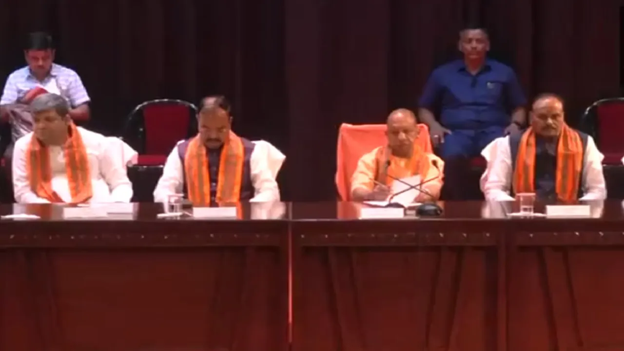 CM Yogi meeting with bjp mlas