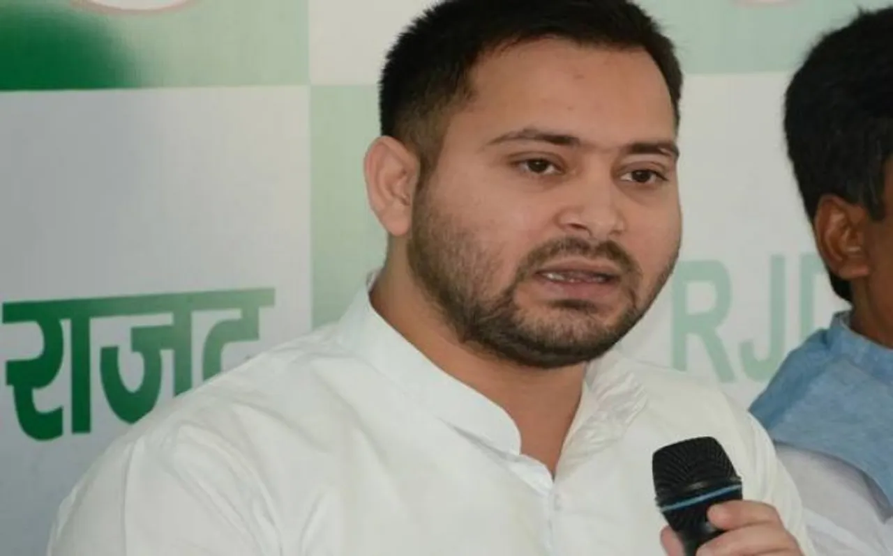 'सनी लियोनी' के अव्वल आने पर सत्ता और विपक्ष आमने-सामने, तेजस्वी यादव ने नीतीश कुमार पर कसा तंज