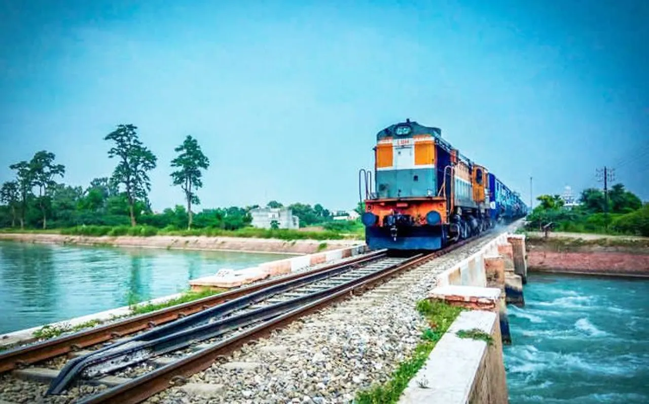 IRCTC: ट्रेन में करते हैं कैटरिंग सेवा का उपयोग, तो ये खबर जरूर पढ़ें
