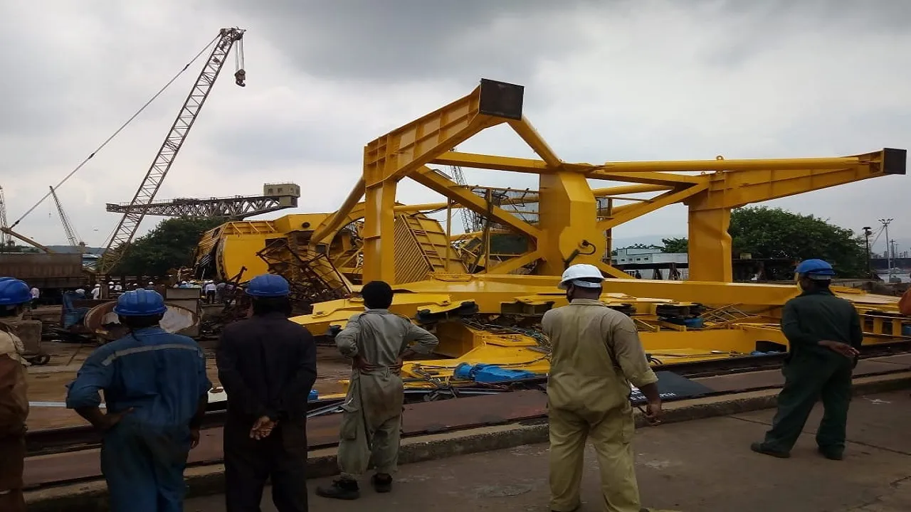 Visakhapatnam crane accident