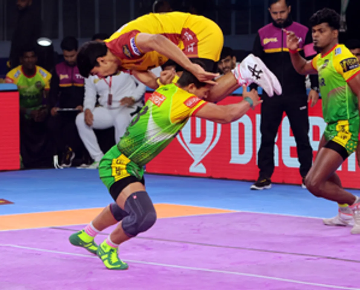 hindi-pkl-10-patna-pirate-fight-back-to-beat-telugu-titan-qualify-for-playoff--20240213220536-202402