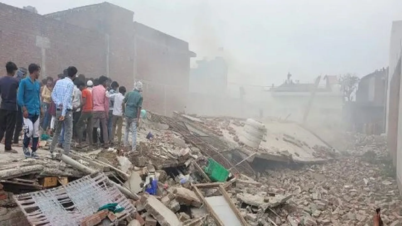 firecracker warehouse in badaun