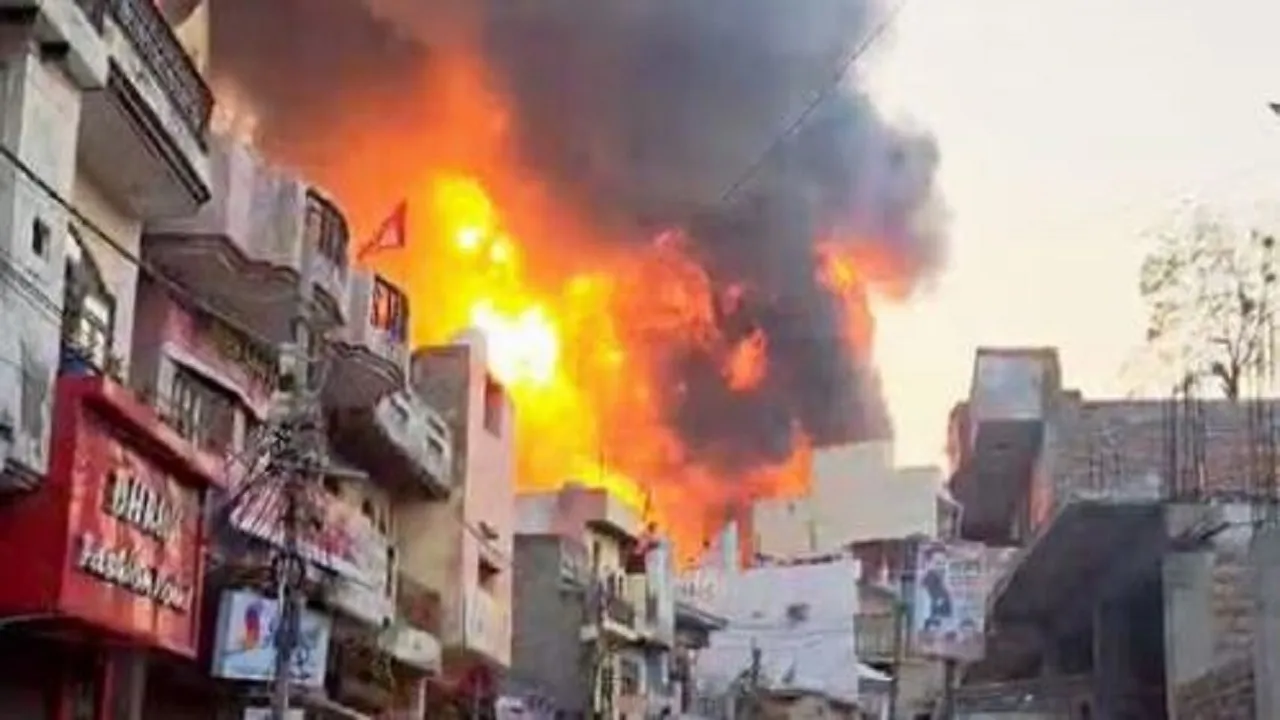 delhi fire