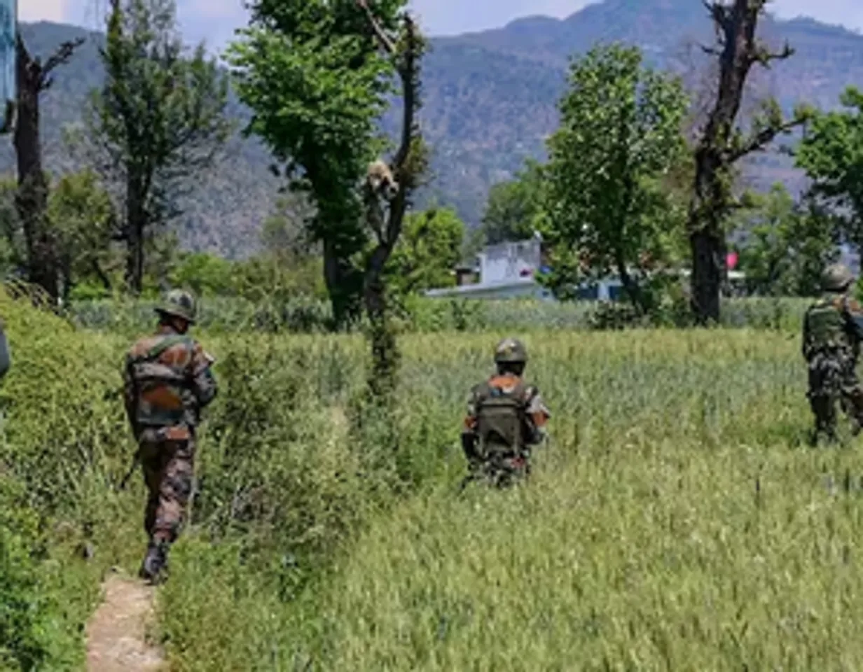 hindi-jk-2-army-oldier-injured-in-ongoing-bandipora-gunfight-ld--20240424105106-20240424112318