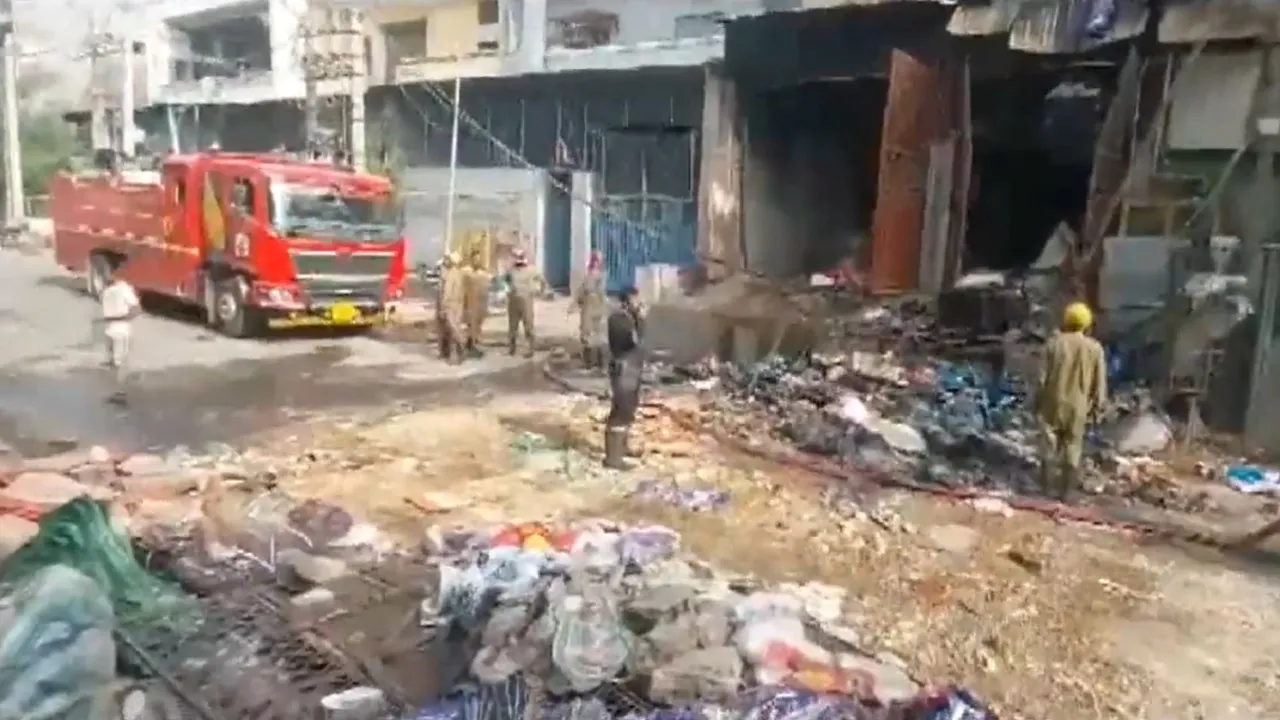 Delhi Factory Fire